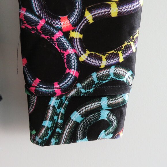 BLACKMILK Velour Velvet Neon Snakes Crop Capri Leggings Goth Punk - Size XS NWT - Picture 7 of 14